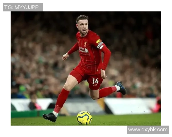 远古足球传奇帅哥们的风采与魅力：回顾黄金时代的经典球星